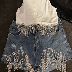 Size SMALL outfit